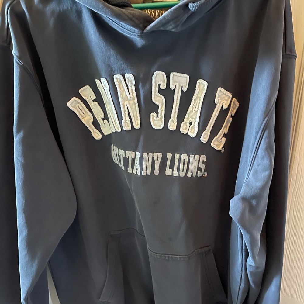 Men’s sweatshirt